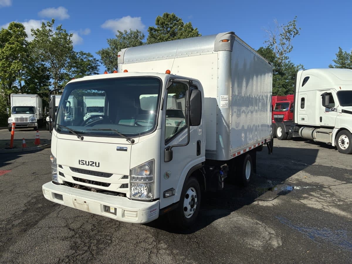 2019 ISUZU NPR HD in Moonachie, NJ