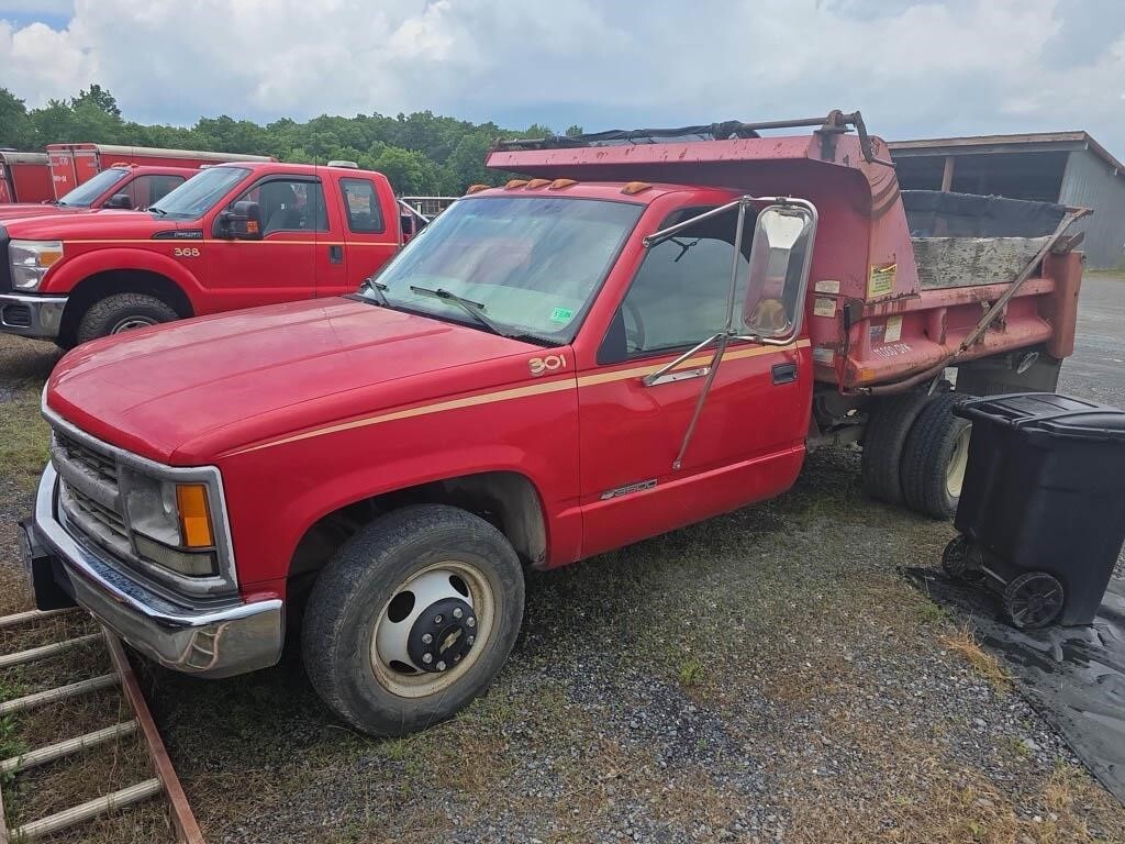 2000 CHEVROLET 3500 in Chantilly, VA