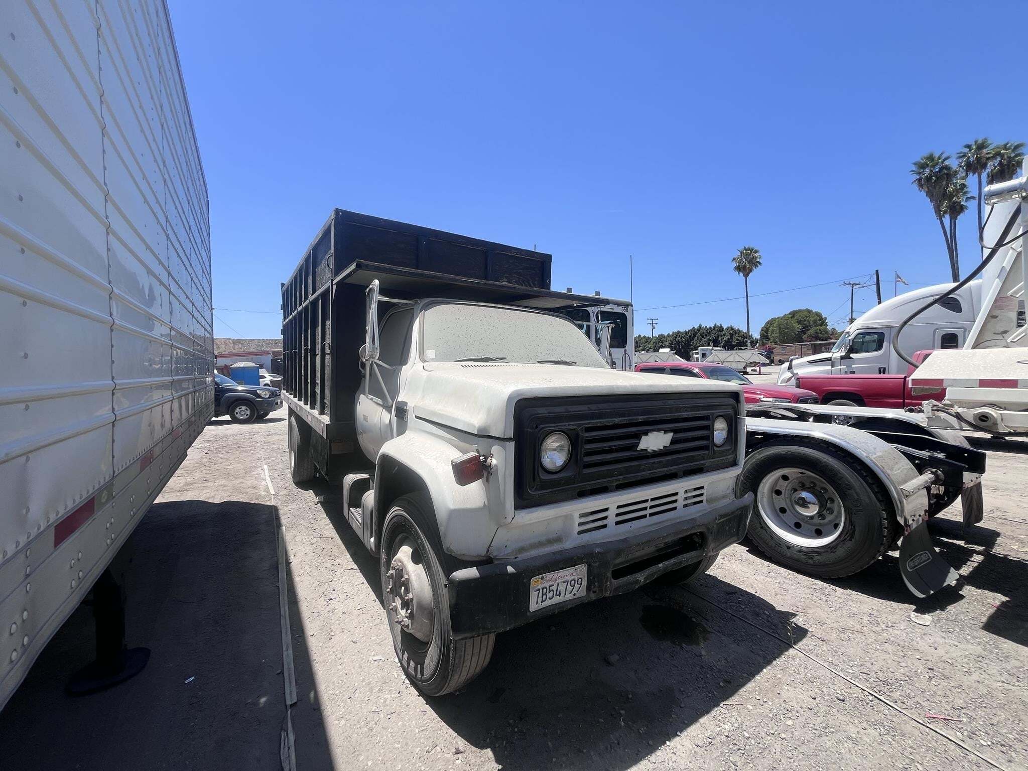 1984 GMC 6000 in Palos Verdes Peninsula, CA
