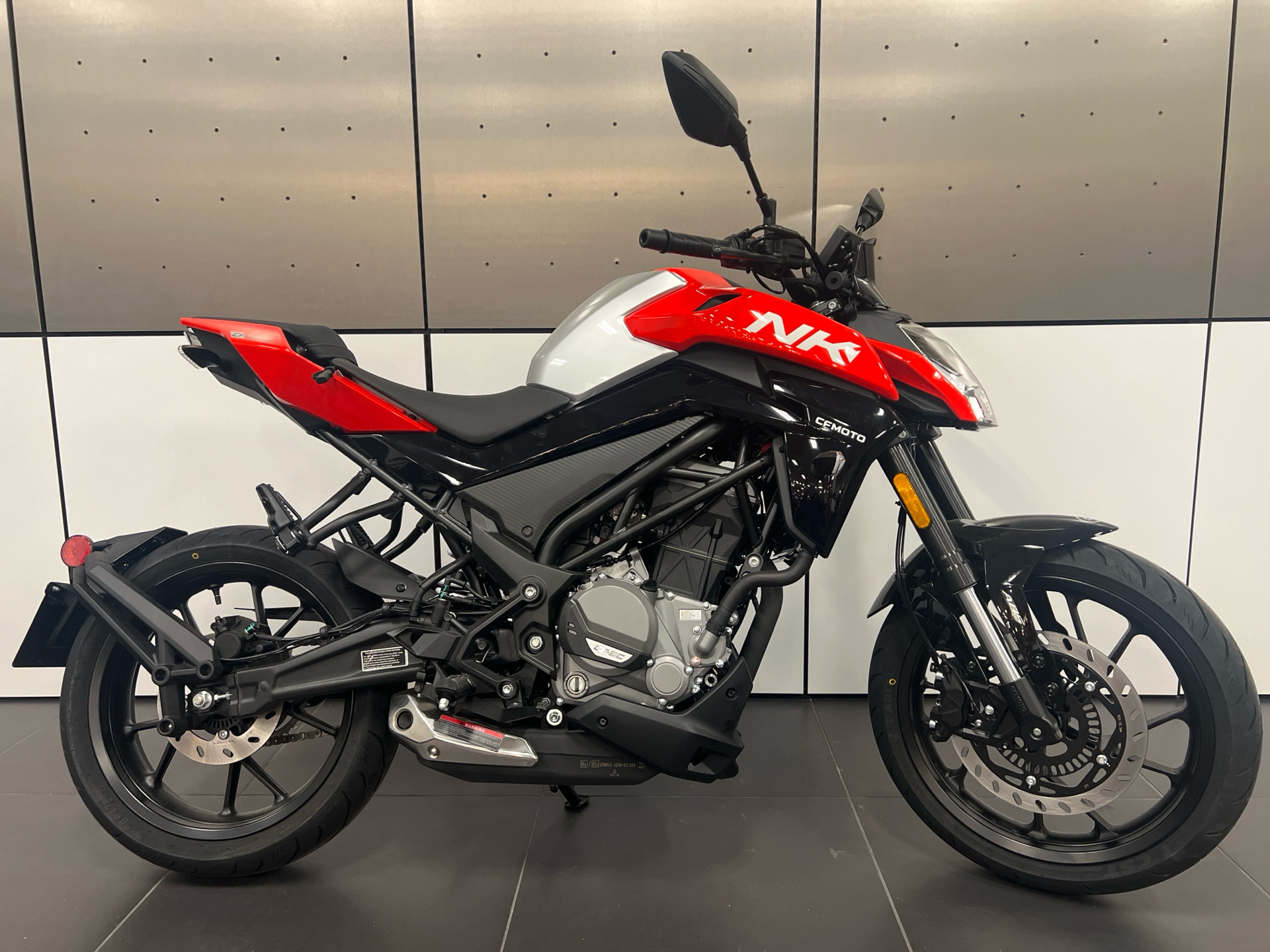 2025 CFMOTO 300NK NK in De Pere, WI