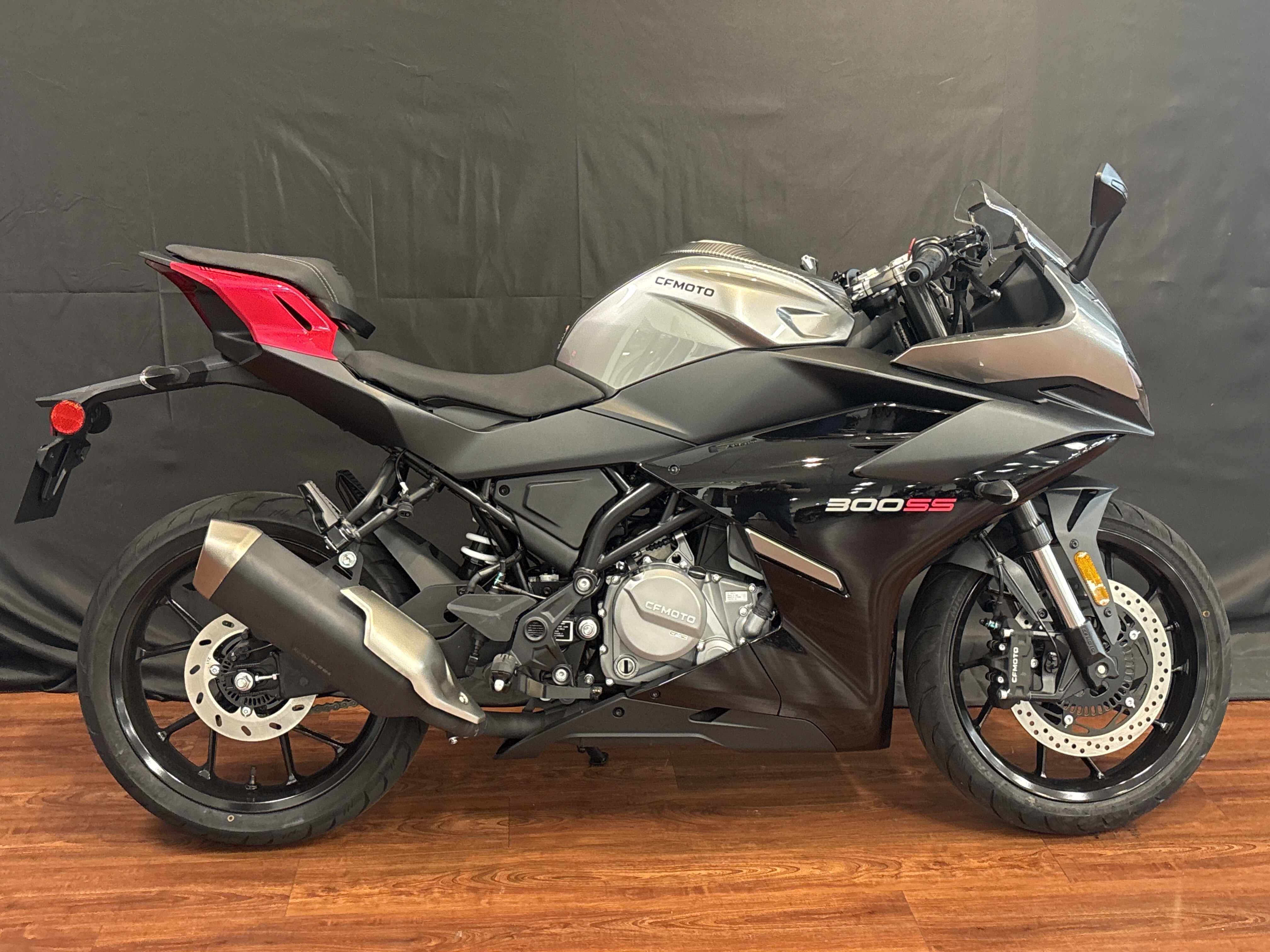 2025 CFMOTO 300SS SS in De Pere, WI