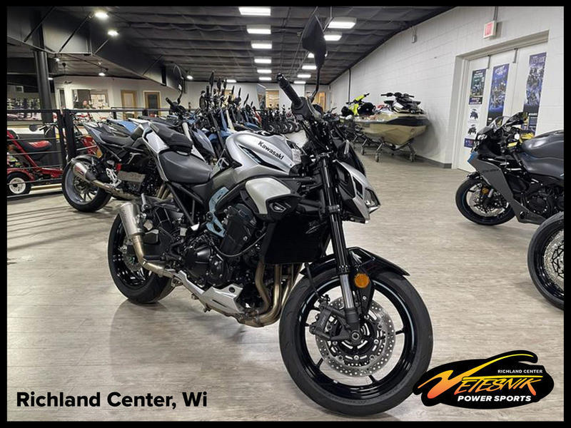 2025 Kawasaki Z900 ABS Galaxy Silver/Metallic Spark Black Standard motorcycle
