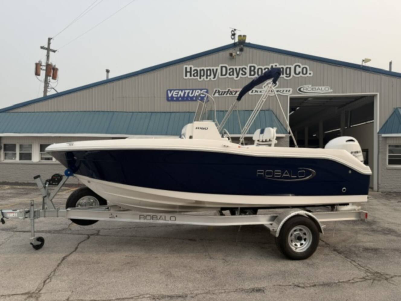 A photo of this 2027 Robalo R180 CC
