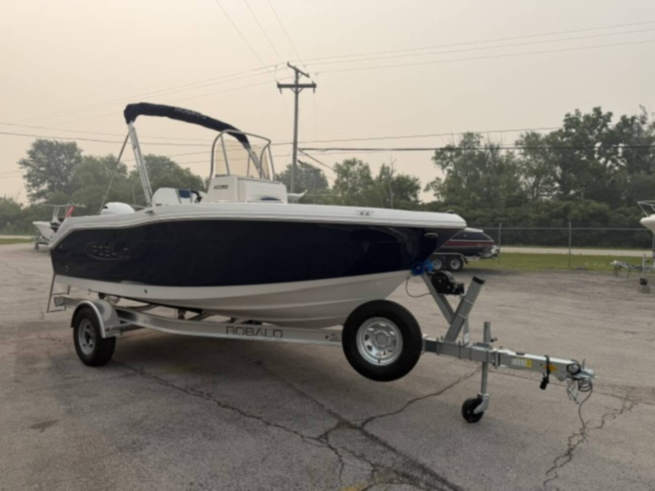A photo of this 2027 Robalo R180 CC