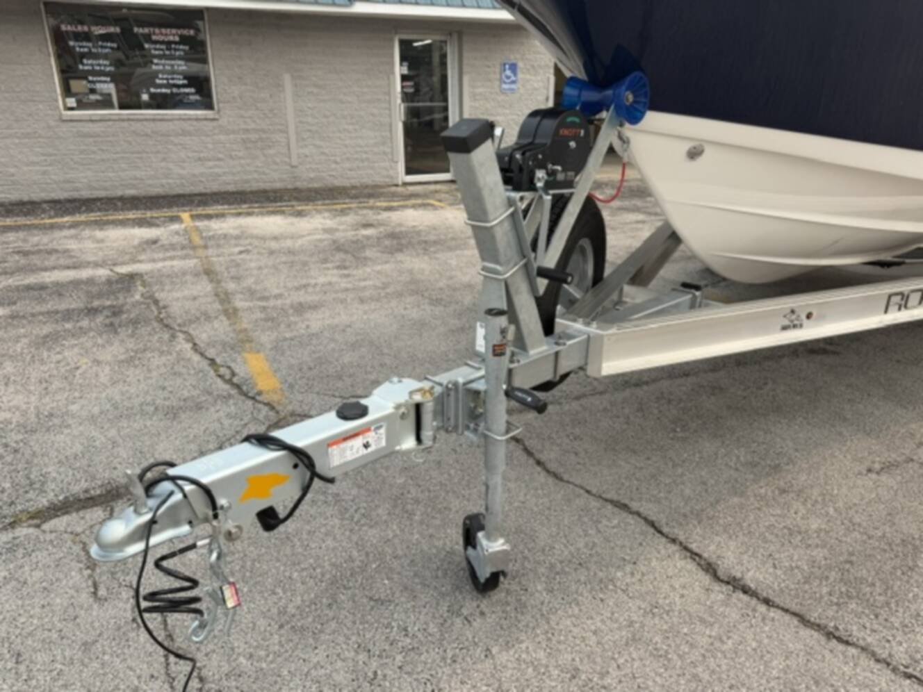 A photo of this 2027 Robalo R180 CC