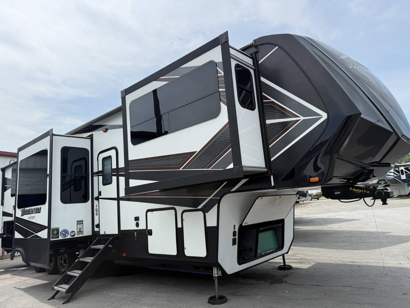 A photo of this 2019 Grand Design MOMENTUM 376TH