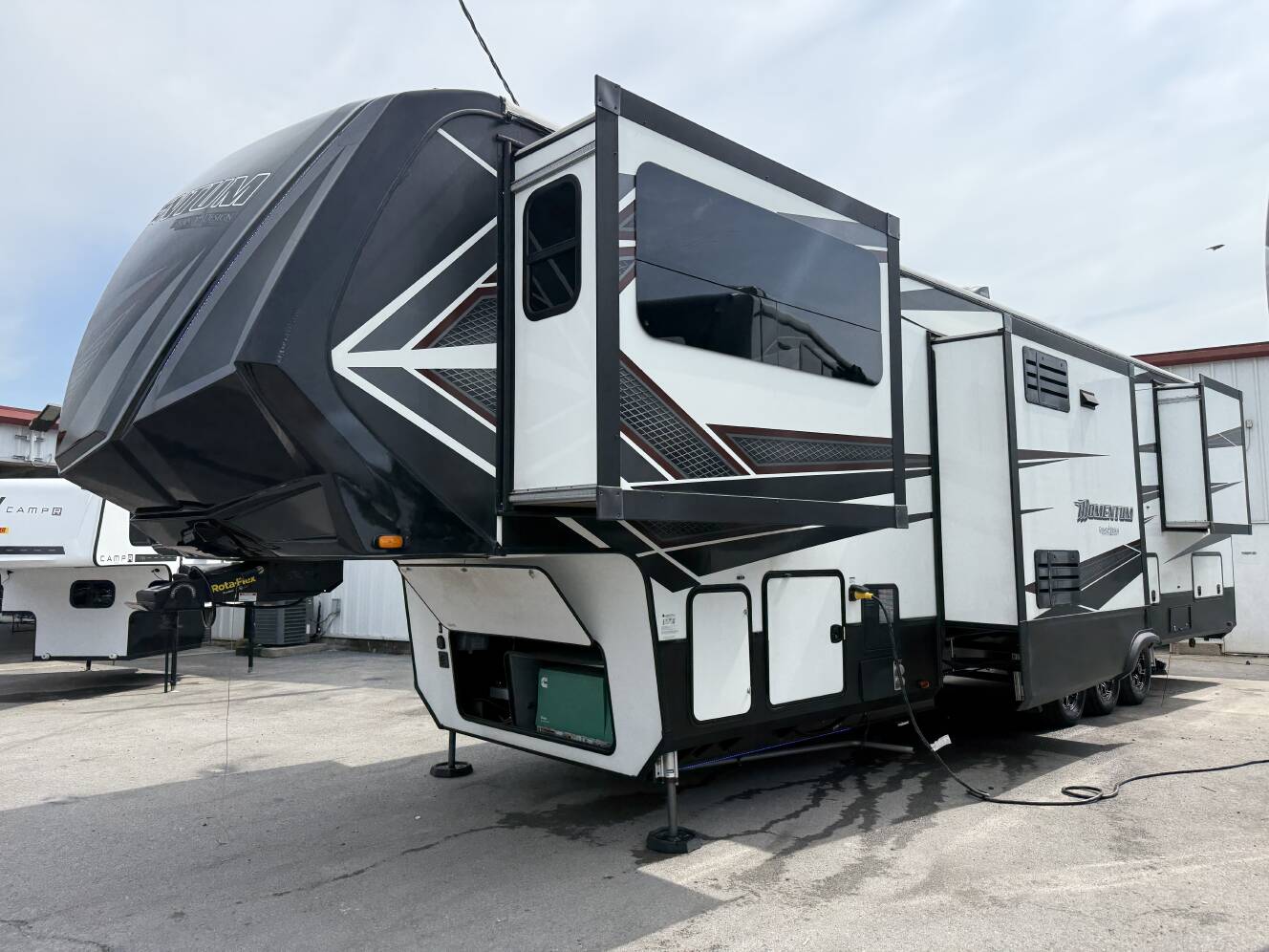 A photo of this 2019 Grand Design MOMENTUM 376TH