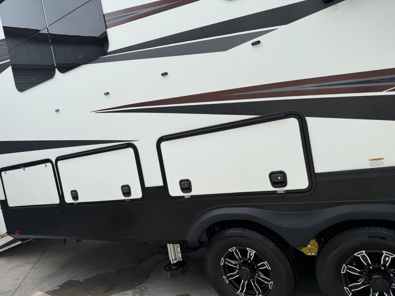 A photo of this 2019 Grand Design MOMENTUM 376TH
