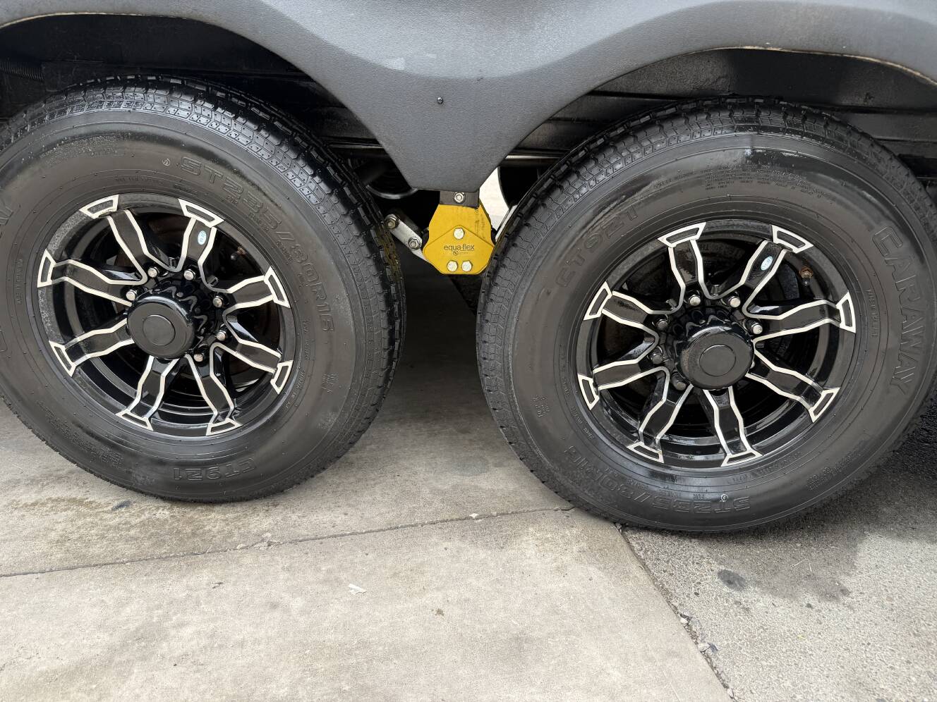 A photo of this 2019 Grand Design MOMENTUM 376TH