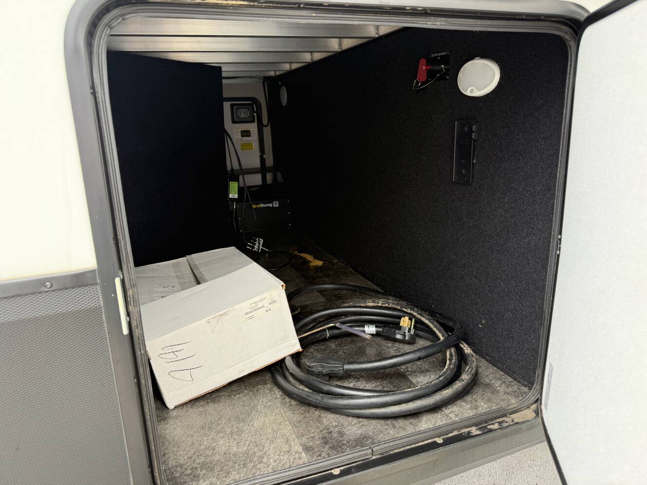 A photo of this 2019 Grand Design MOMENTUM 376TH