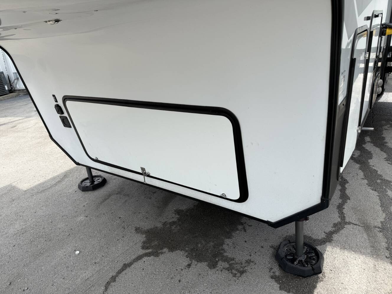 A photo of this 2019 Grand Design MOMENTUM 376TH