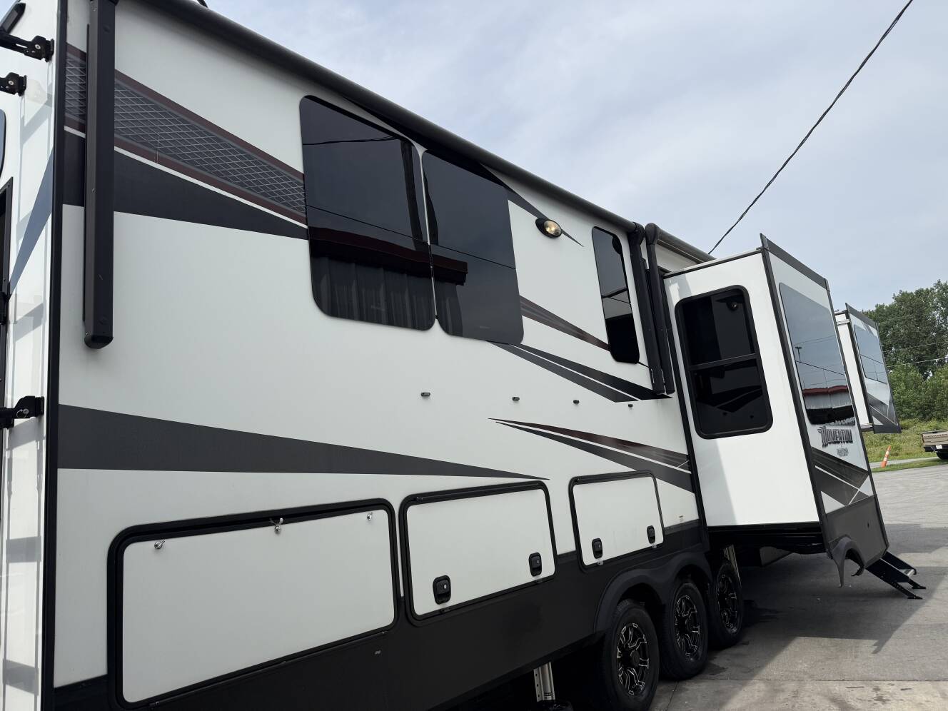 A photo of this 2019 Grand Design MOMENTUM 376TH