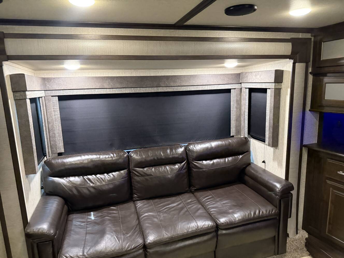 A photo of this 2019 Grand Design MOMENTUM 376TH