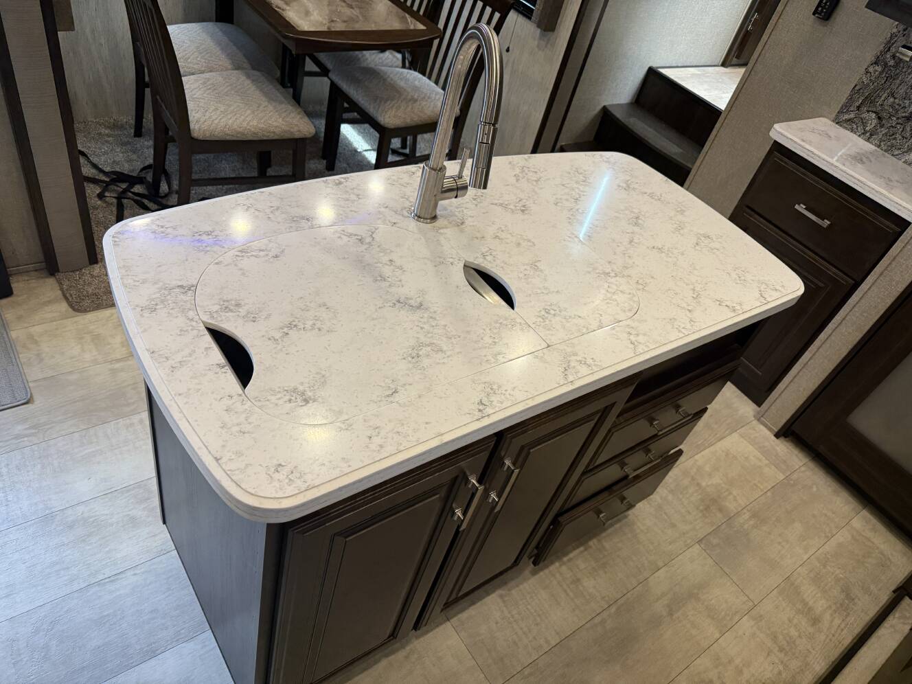 A photo of this 2019 Grand Design MOMENTUM 376TH