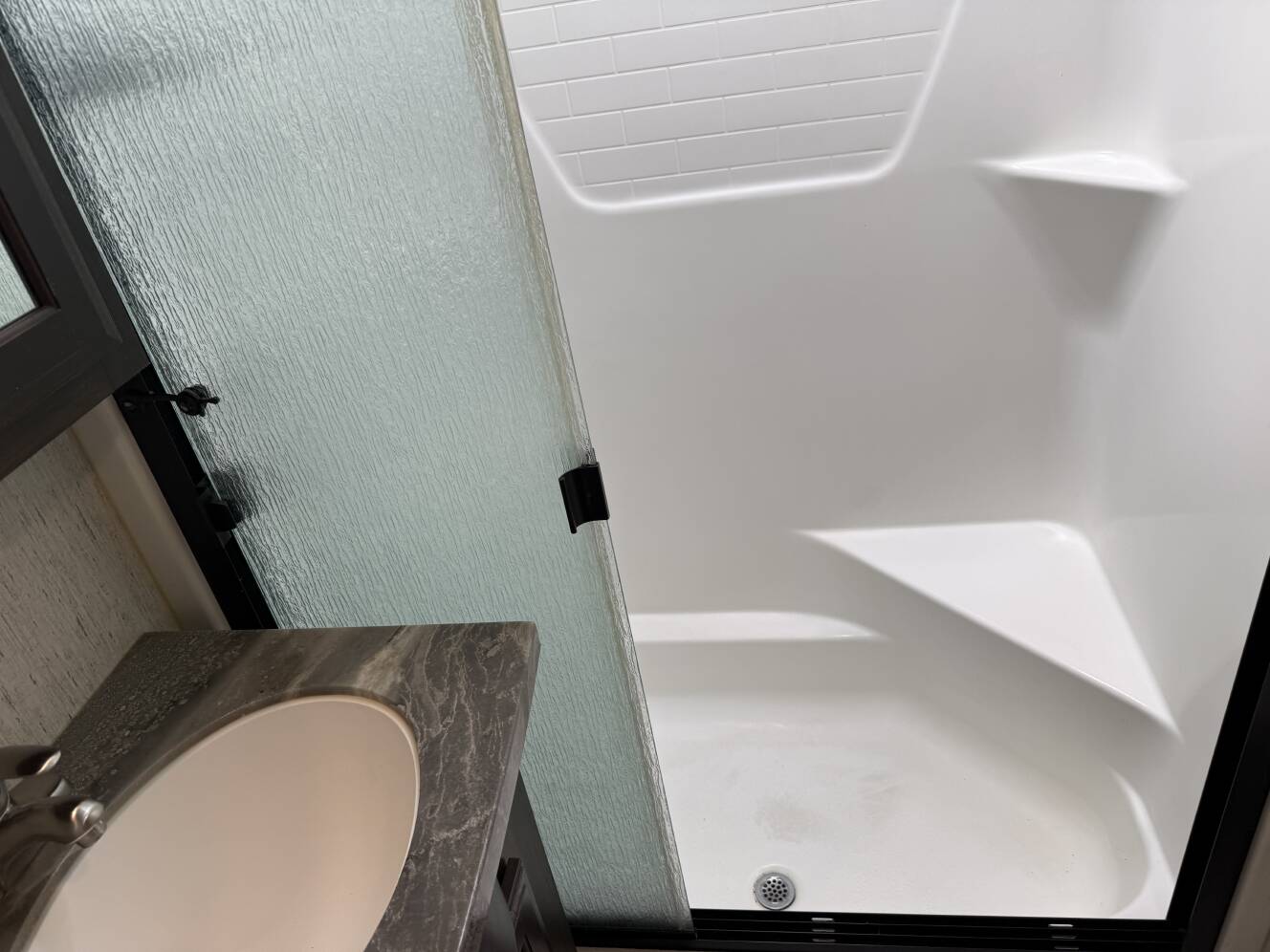 A photo of this 2019 Grand Design MOMENTUM 376TH