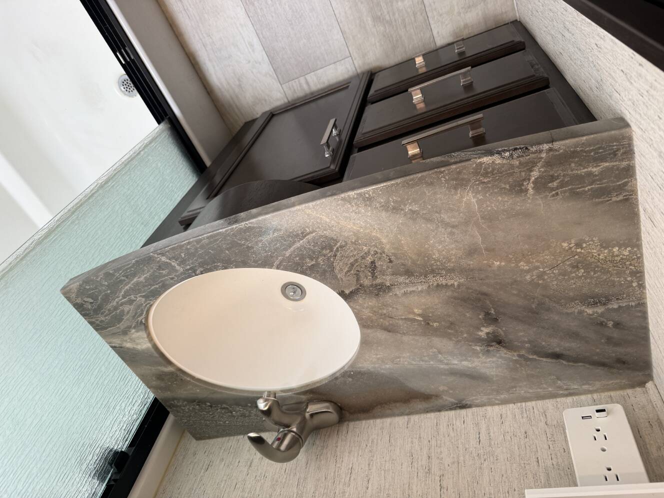 A photo of this 2019 Grand Design MOMENTUM 376TH