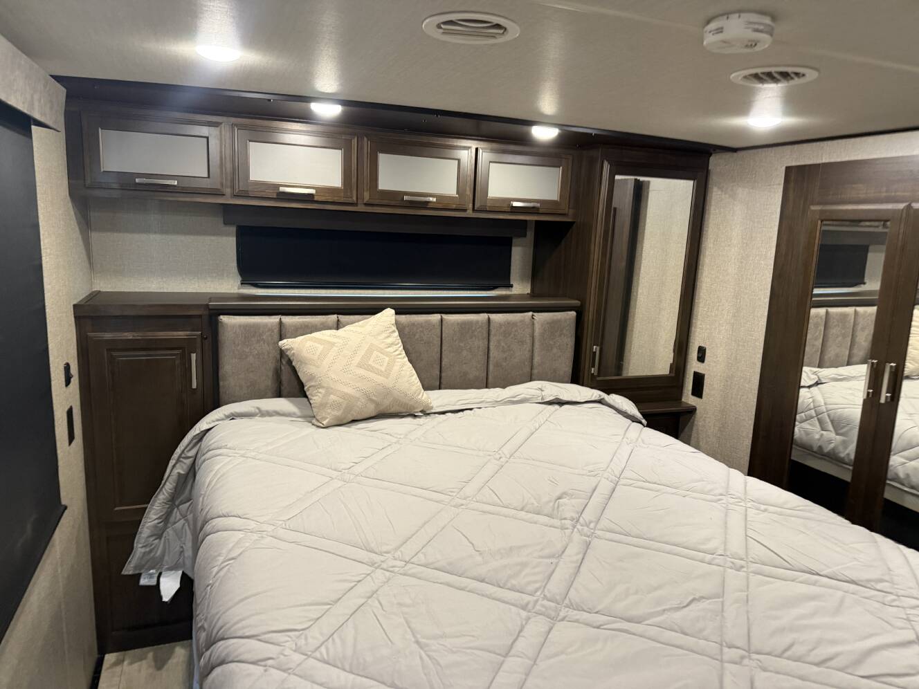 A photo of this 2019 Grand Design MOMENTUM 376TH