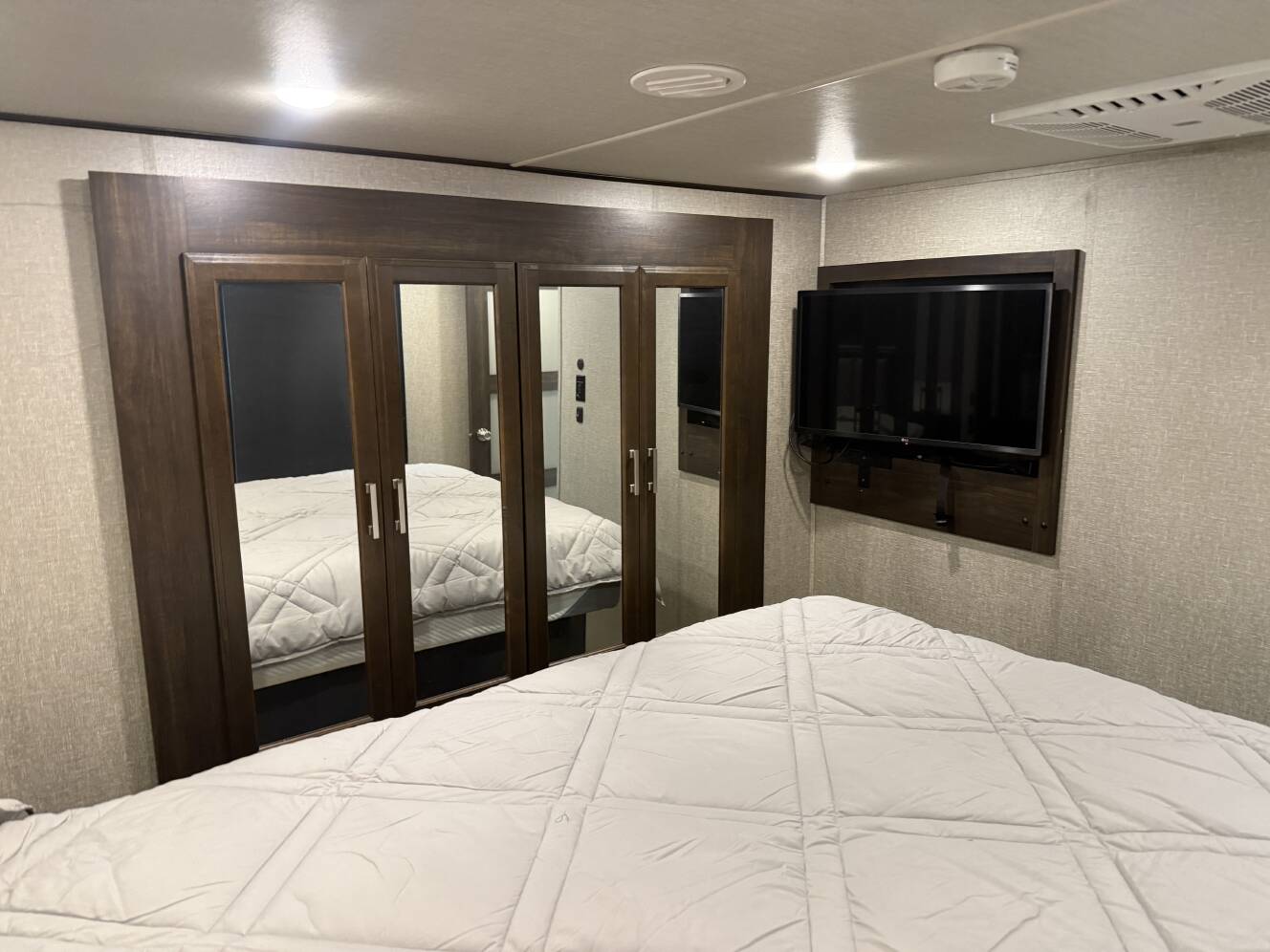 A photo of this 2019 Grand Design MOMENTUM 376TH