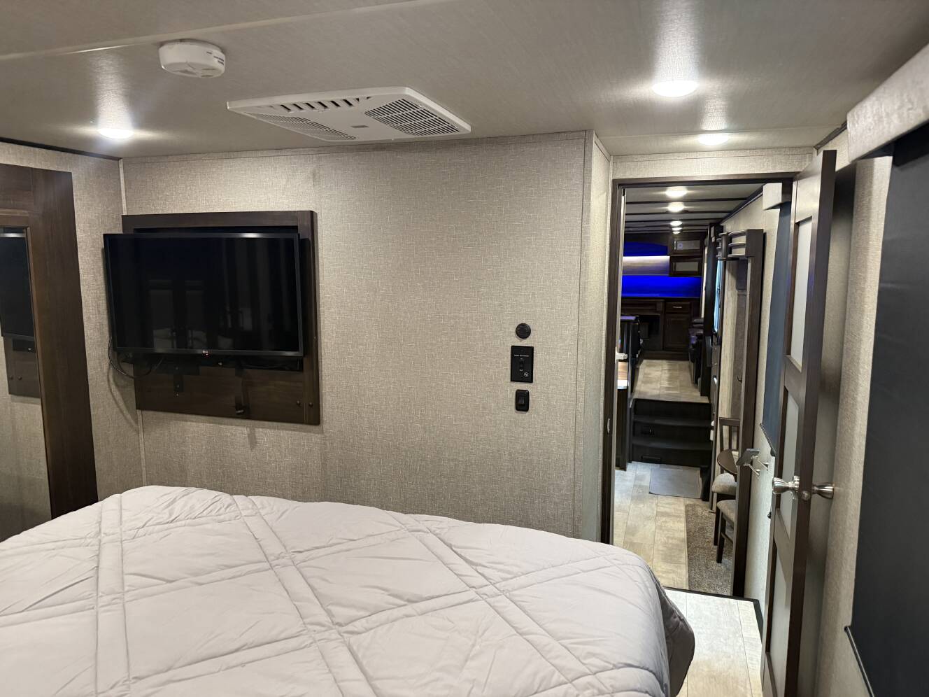 A photo of this 2019 Grand Design MOMENTUM 376TH