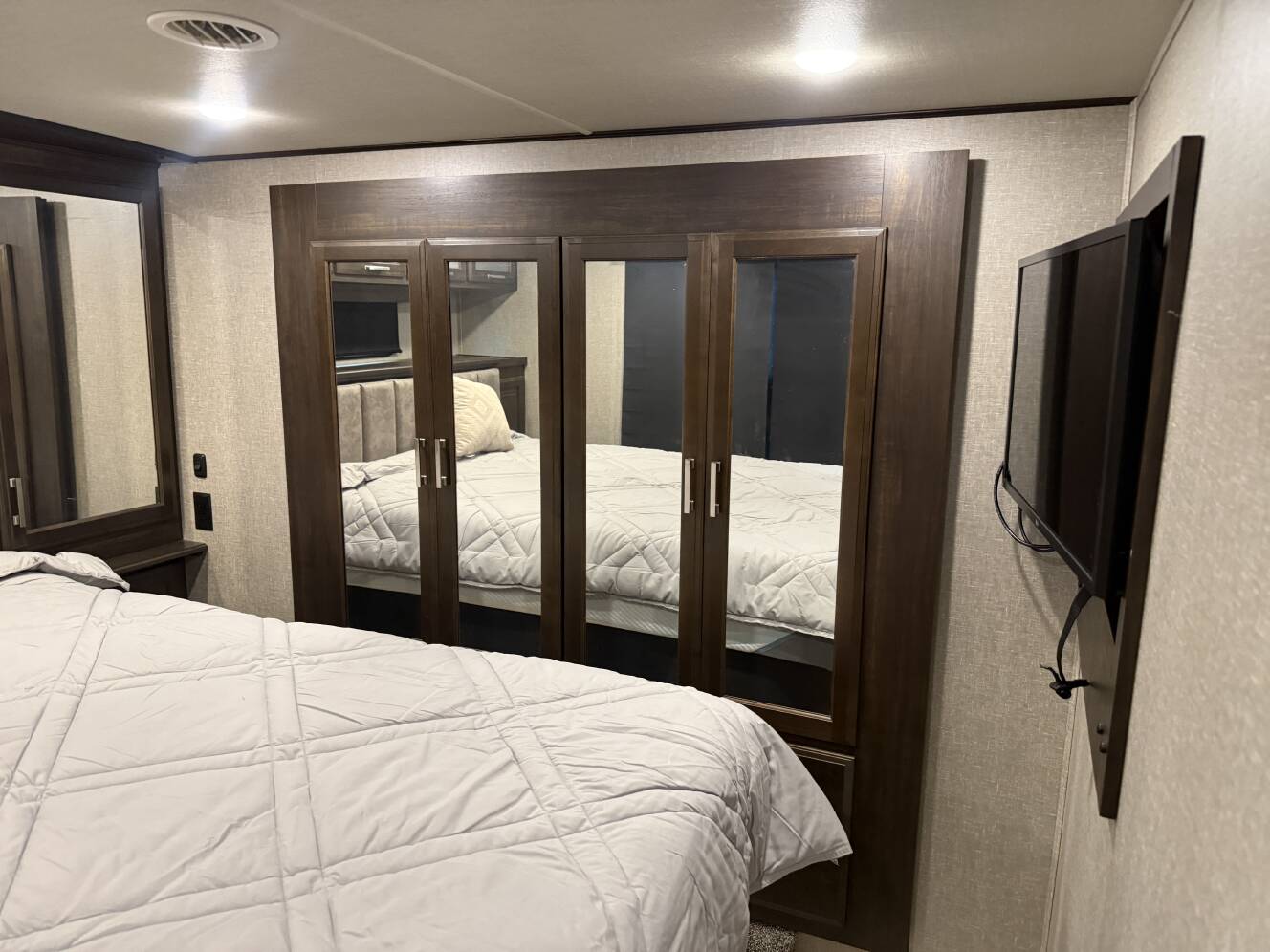 A photo of this 2019 Grand Design MOMENTUM 376TH