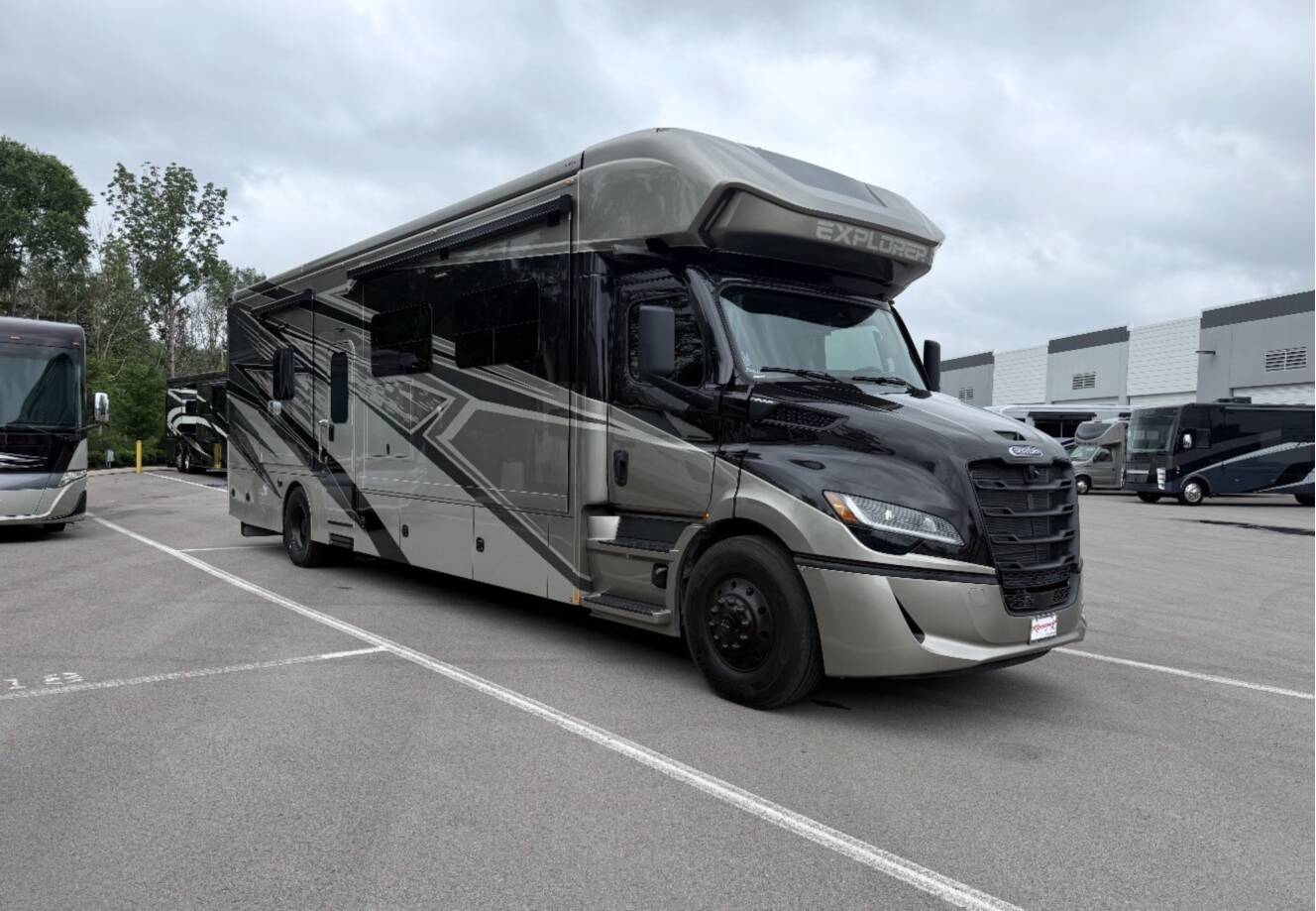 A photo of this 2027 Renegade EXPLORER 40ERB