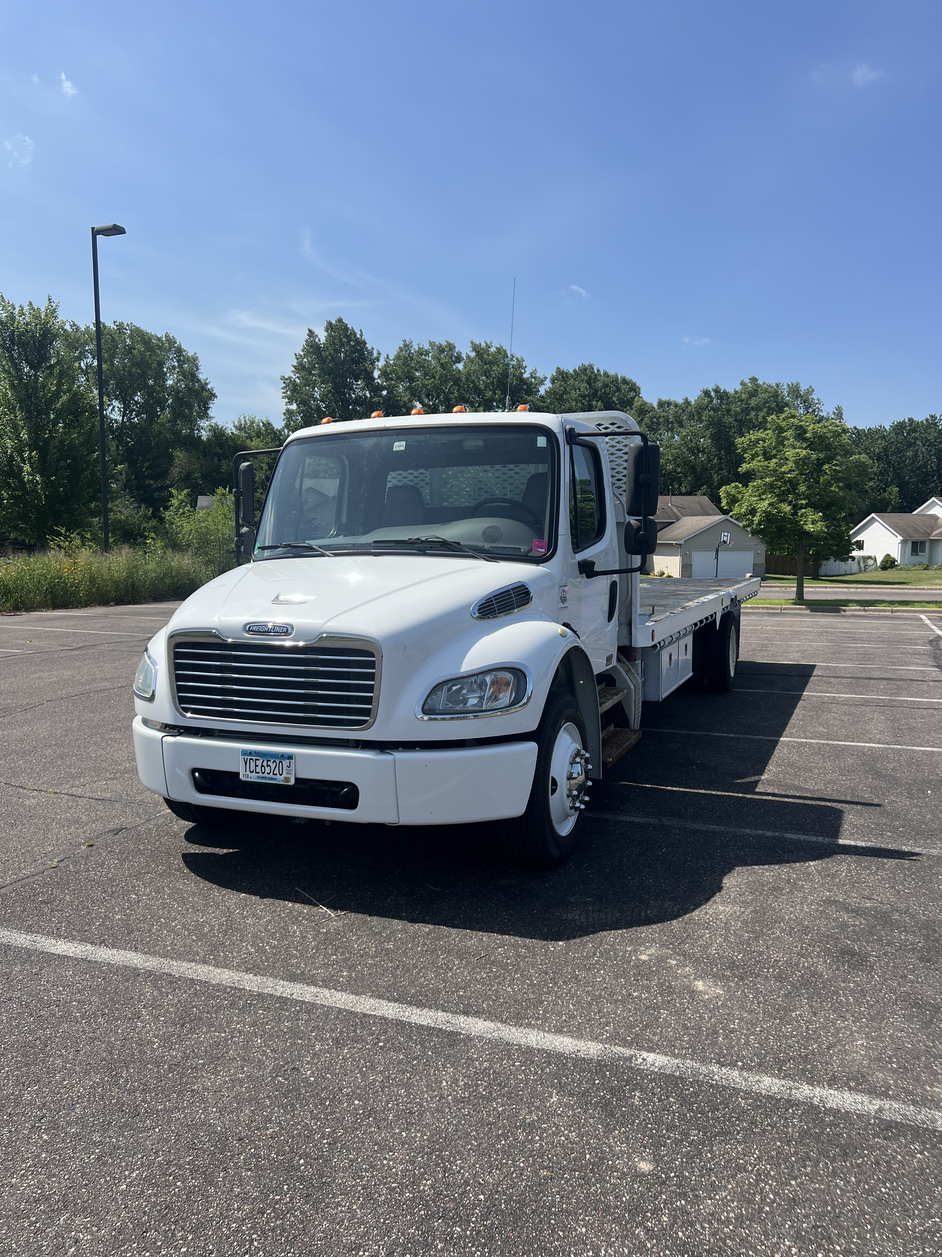 2012 FREIGHTLINER BUSINESS CLASS M2 106 in Coon Rapids, MN
