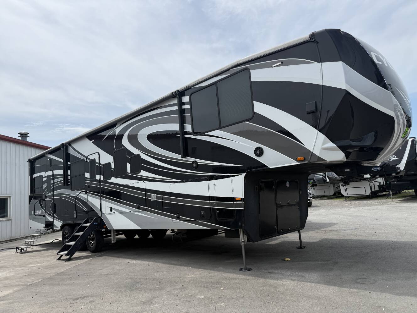 A photo of this 2021 Heartland CYCLONE 4007