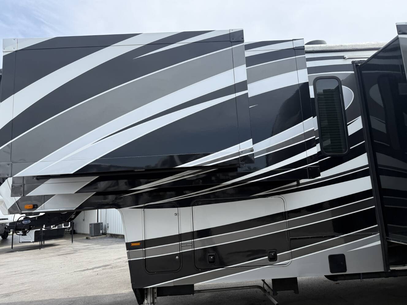 A photo of this 2021 Heartland CYCLONE 4007