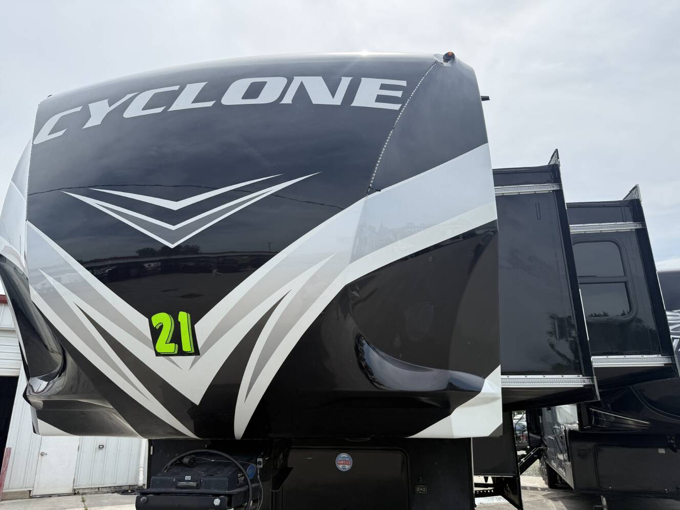 A photo of this 2021 Heartland CYCLONE 4007
