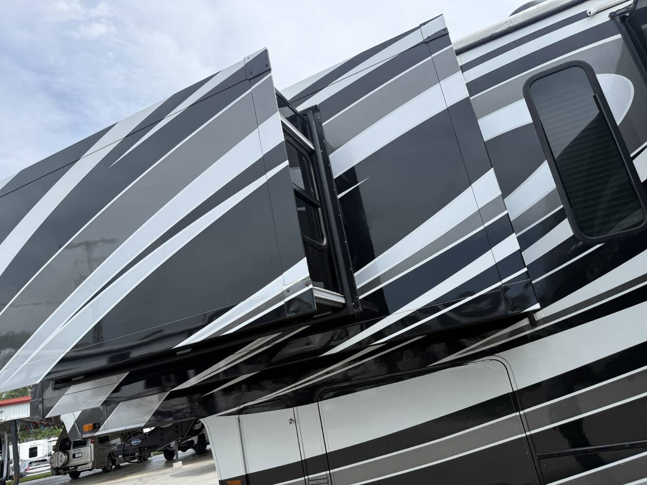 A photo of this 2021 Heartland CYCLONE 4007