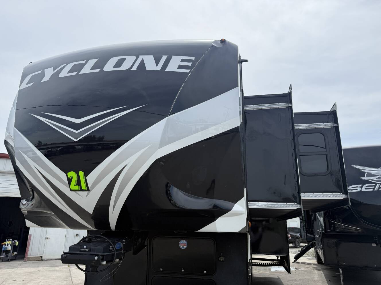 A photo of this 2021 Heartland CYCLONE 4007