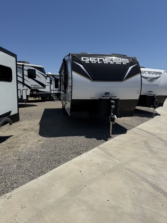 2027 Genesis Supreme G2215SSXL in los banos