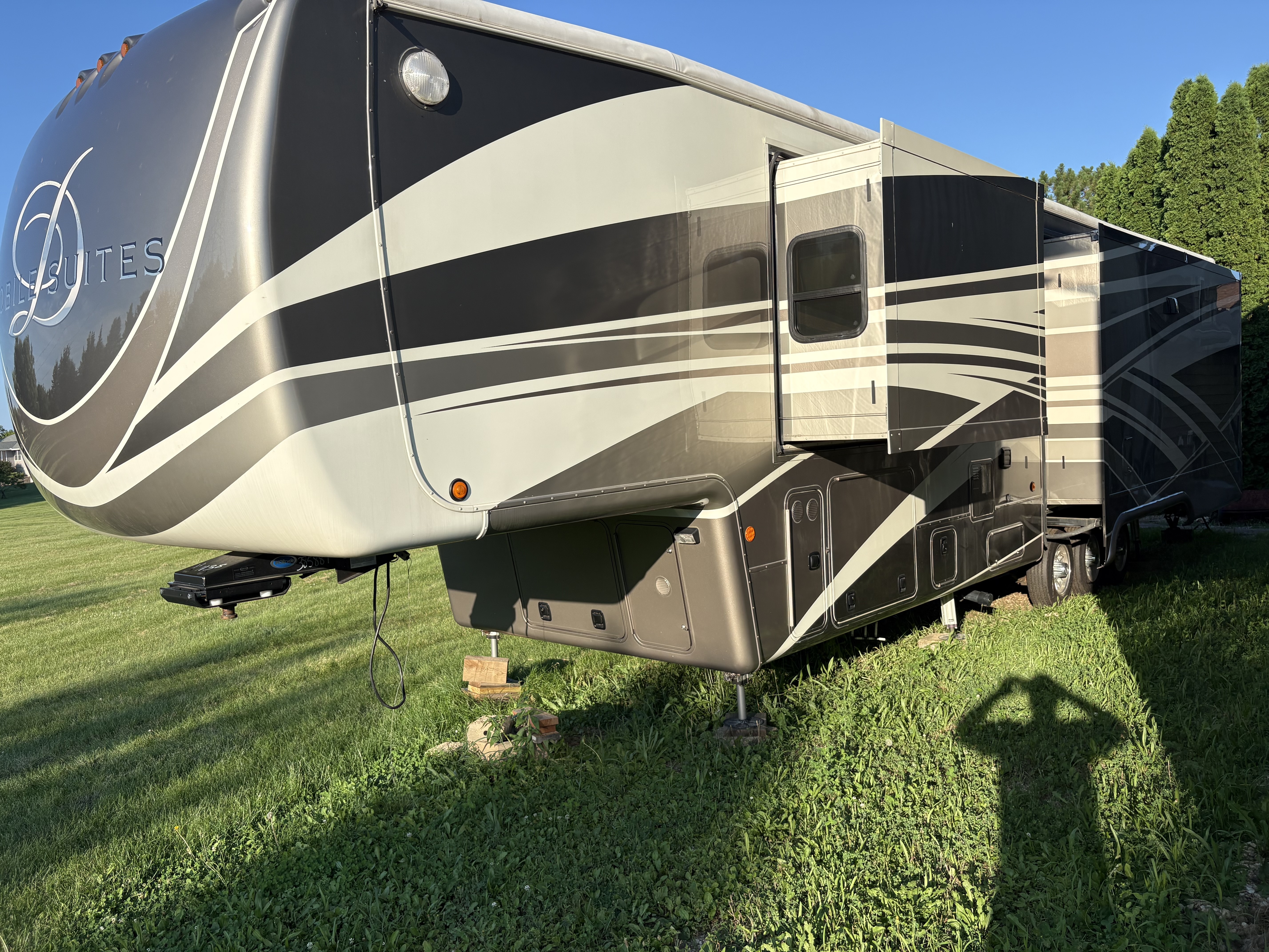 2019 DRV MOBILE SUITES 44 HOUSTON in dunlap IL