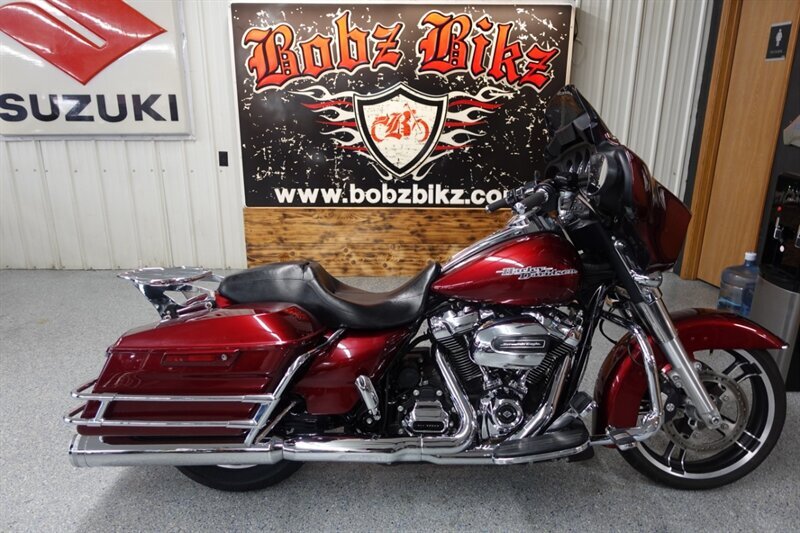 2017 Harley-Davidson Street Glide in Kingman, KS