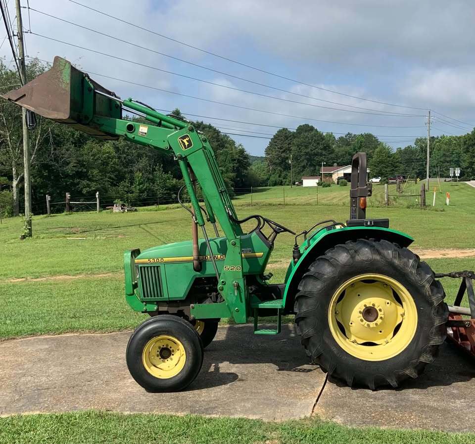 1992 JOHN DEERE 5300 in Hamilton, AL