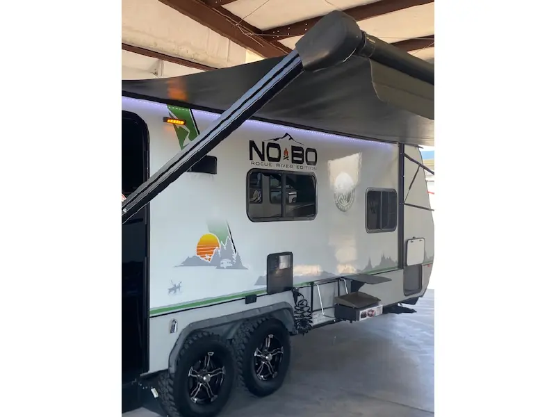 2022 FOREST RIVER NO BOUNDARIES (19 SERIES) NB19.6