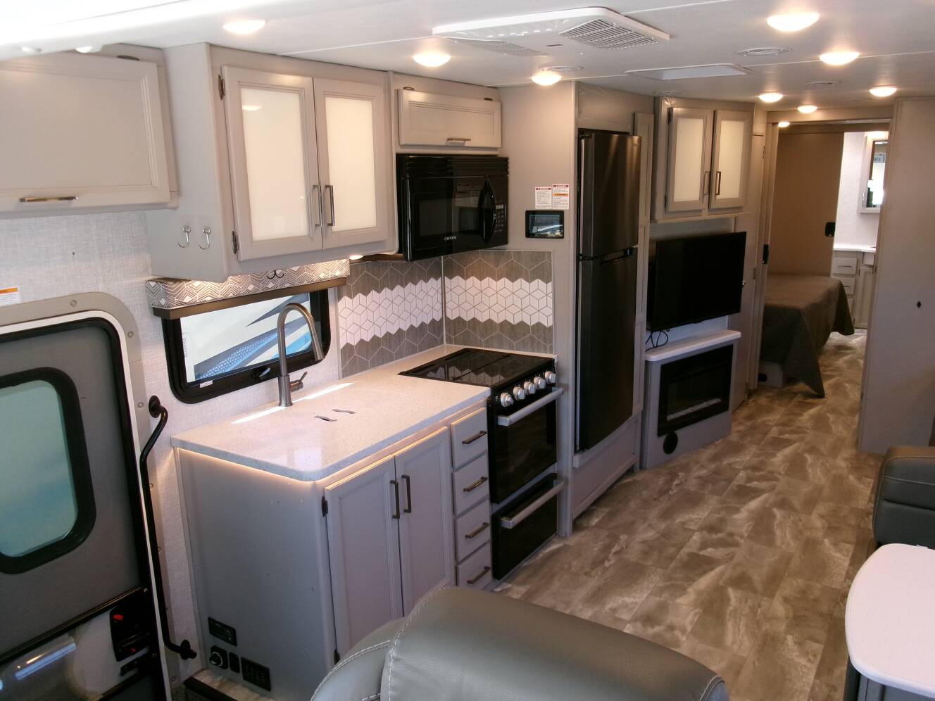 A photo of this 2023 Thor Motor Coach WINDSPORT 35M