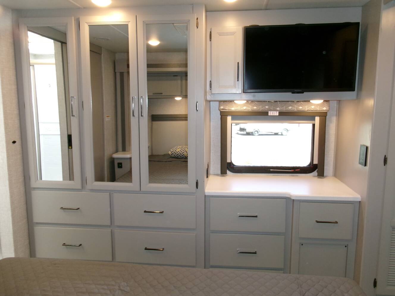 A photo of this 2023 Thor Motor Coach WINDSPORT 35M