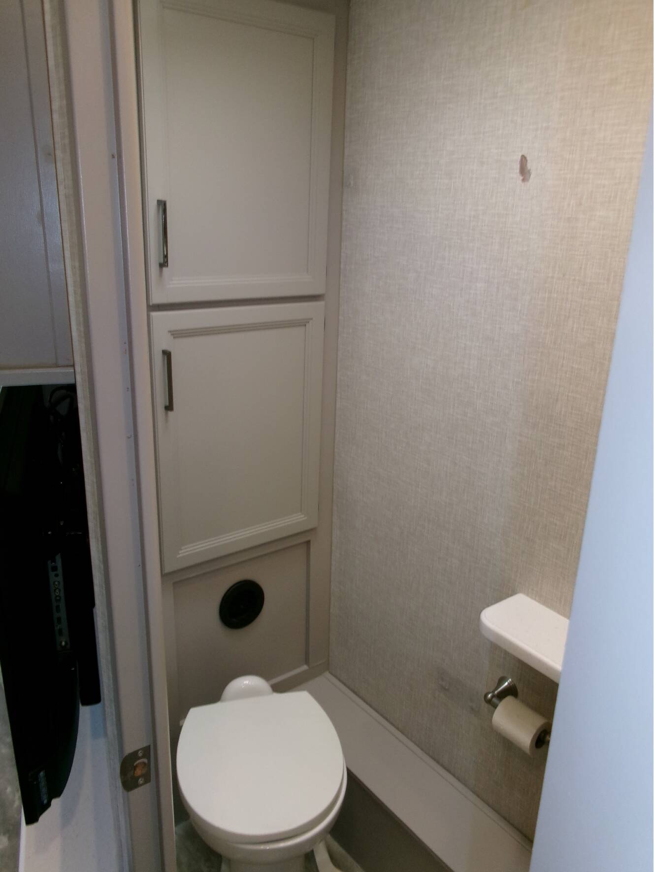 A photo of this 2023 Thor Motor Coach WINDSPORT 35M