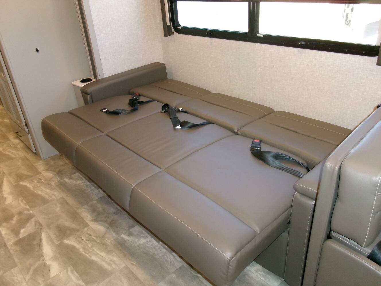 A photo of this 2023 Thor Motor Coach WINDSPORT 35M