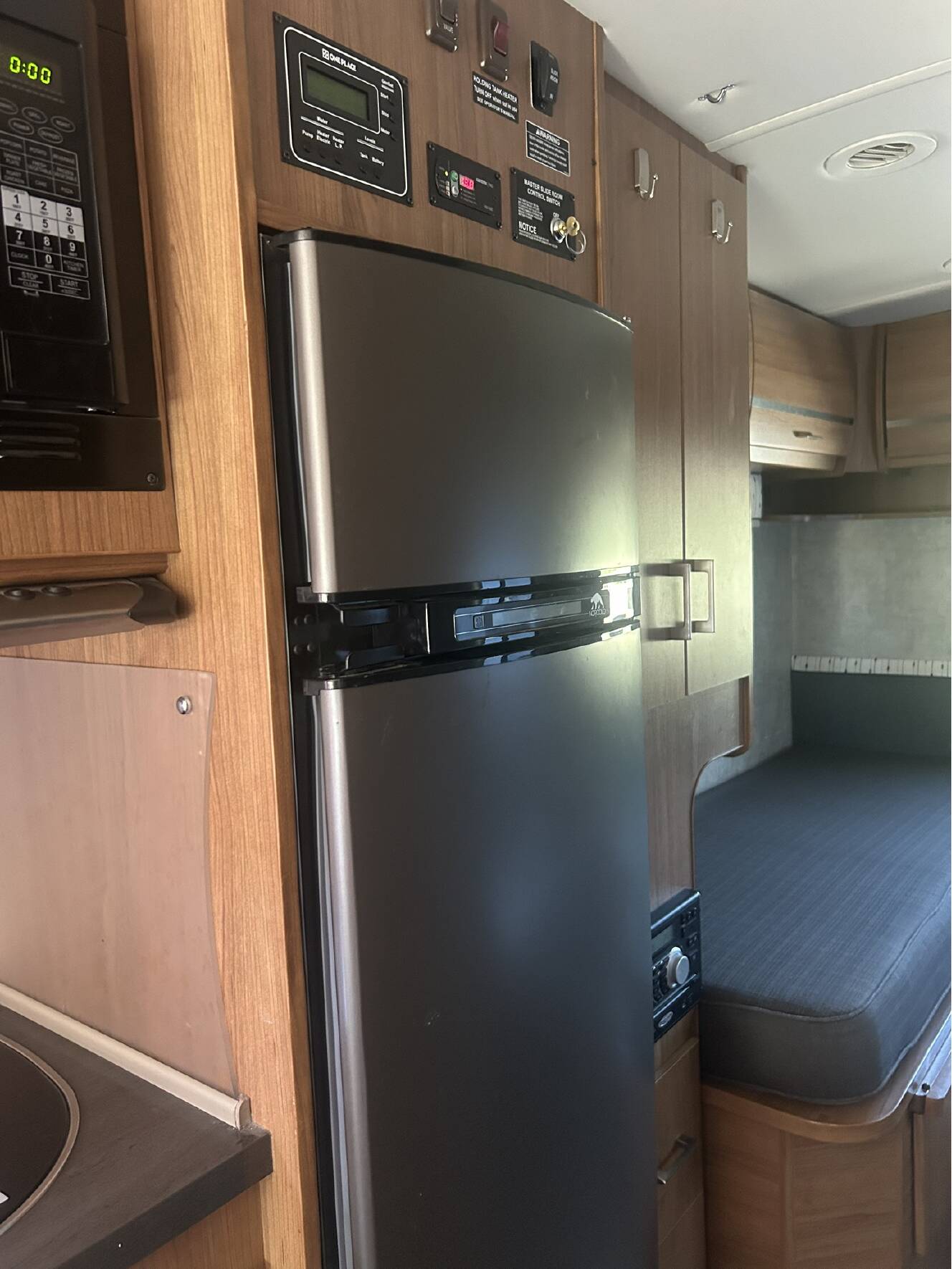 A photo of this 2014 Winnebago ITASCA NAVION 24V