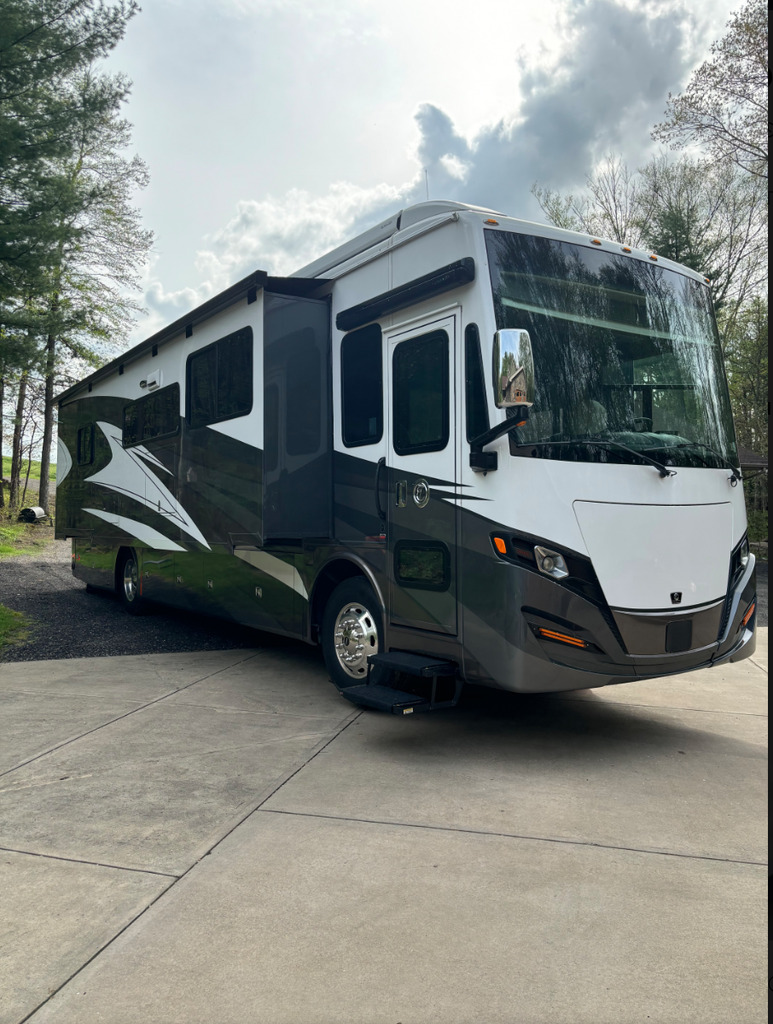 2022 Tiffin Motorhomes Allegro Red 360 37BA in punta gorda FL
