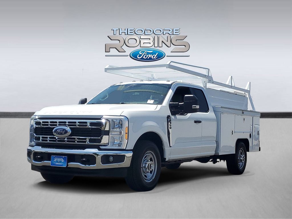2026 FORD F350 in Costa Mesa, CA