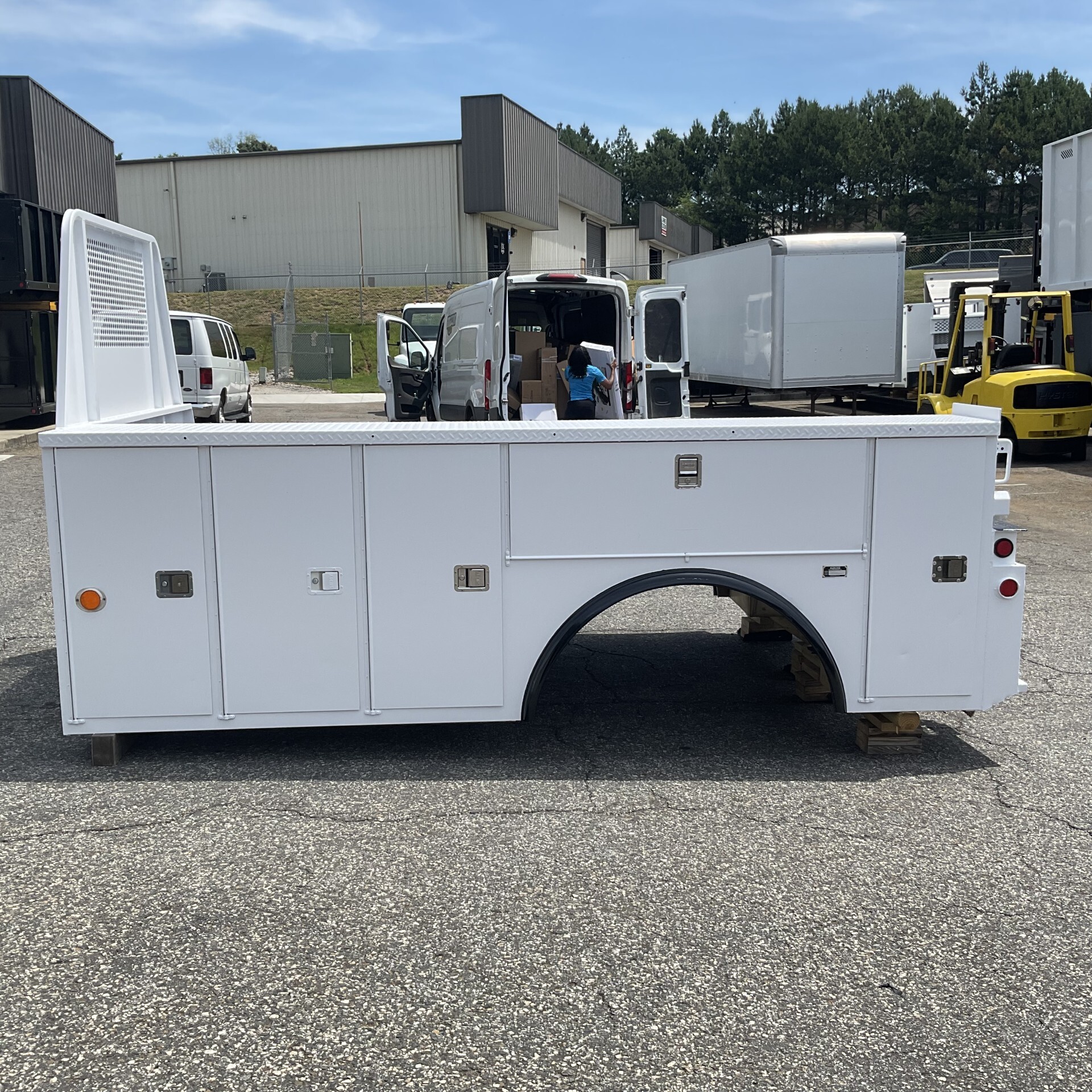 2024 KNAPHEIDE SERVICE BODY in Winder, GA