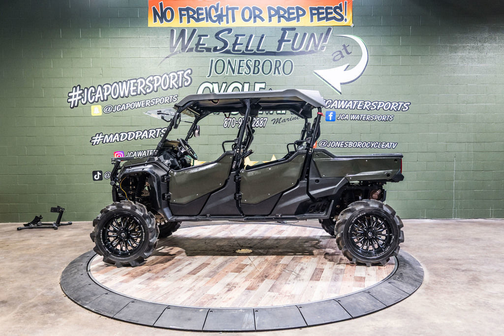 2024 Honda Pioneer 1000-6 Deluxe Crew in jonesboro AR