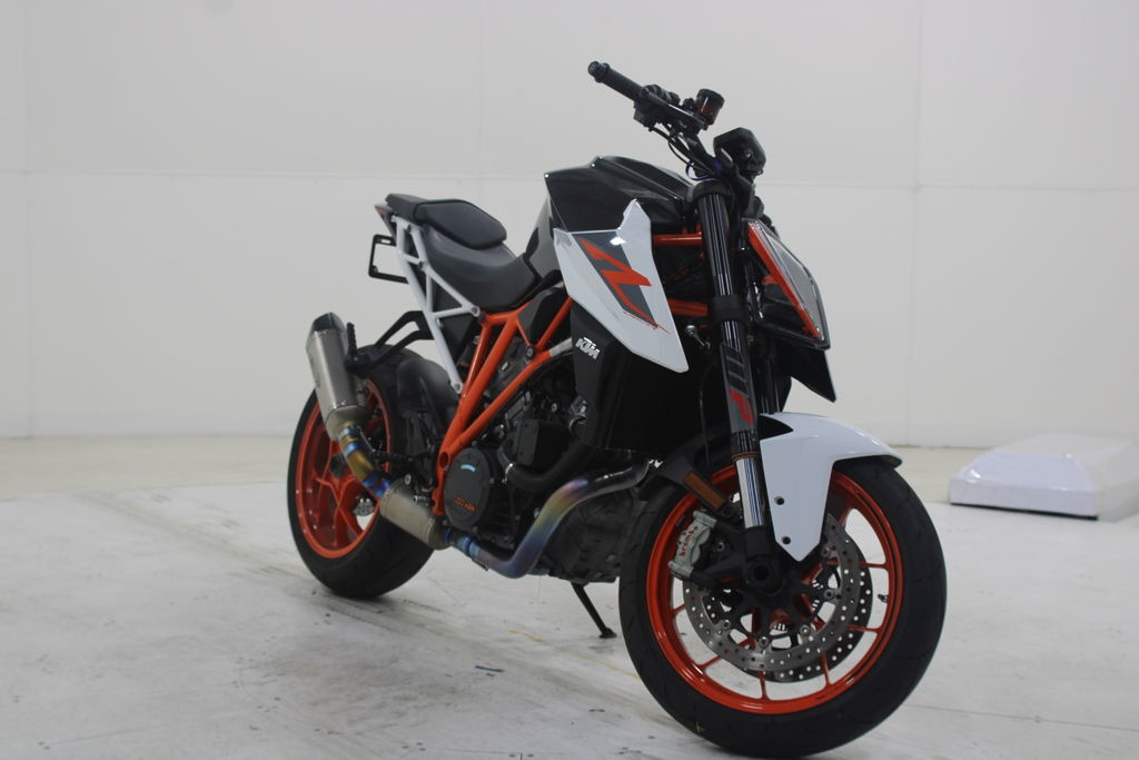 2018 KTM 1290 Super Duke R SUPER DUKE R in Concord, NC