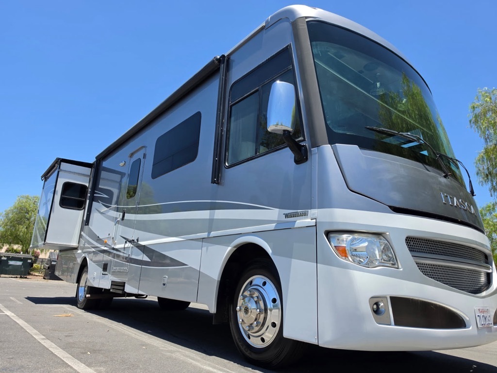 2015 Itasca SUNCRUISER 32H in ramona CA