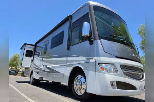 2015 Itasca SUNCRUISER 32H in ramona CA