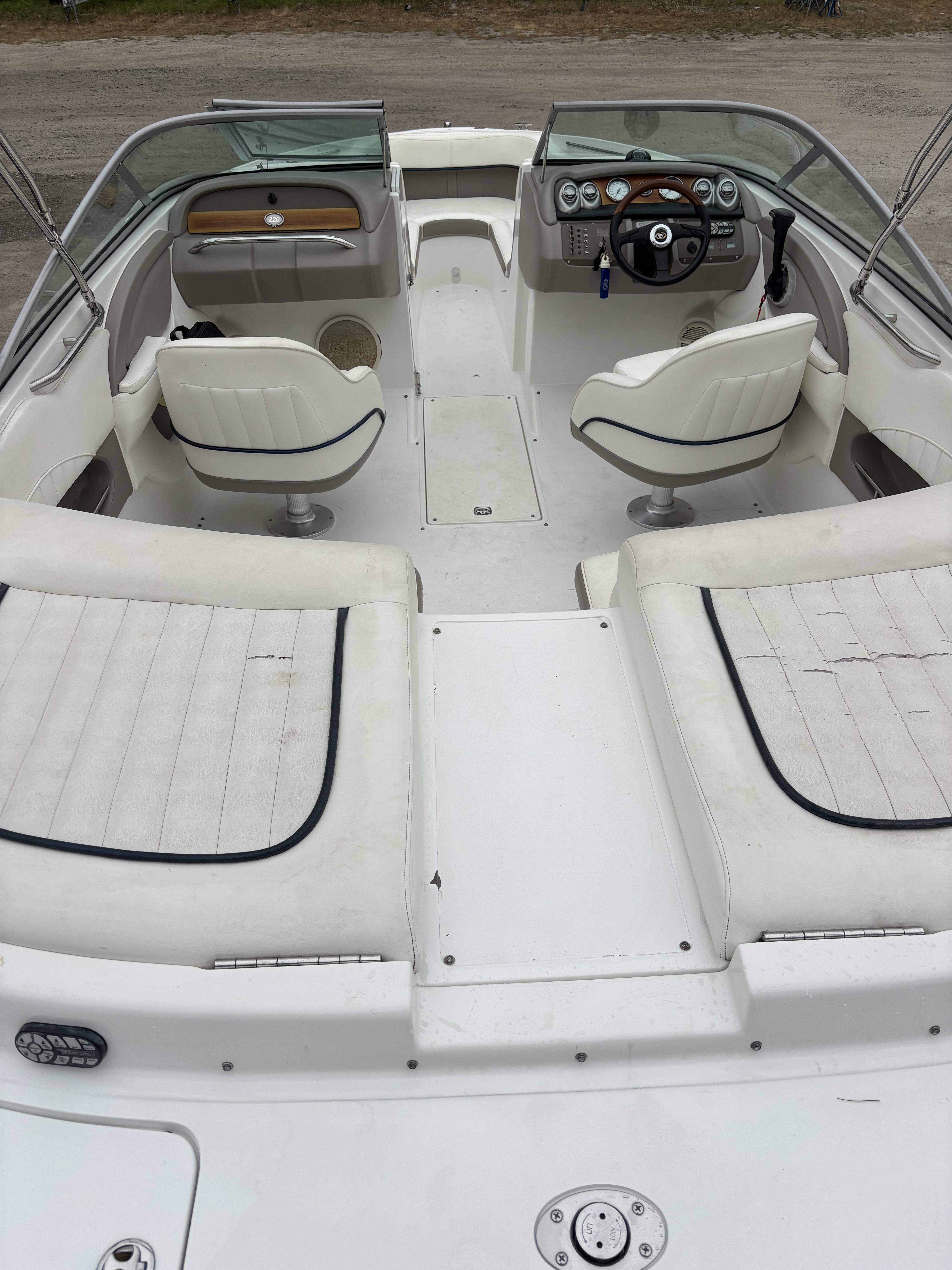 2004 Cobalt 220S in raymond ME
