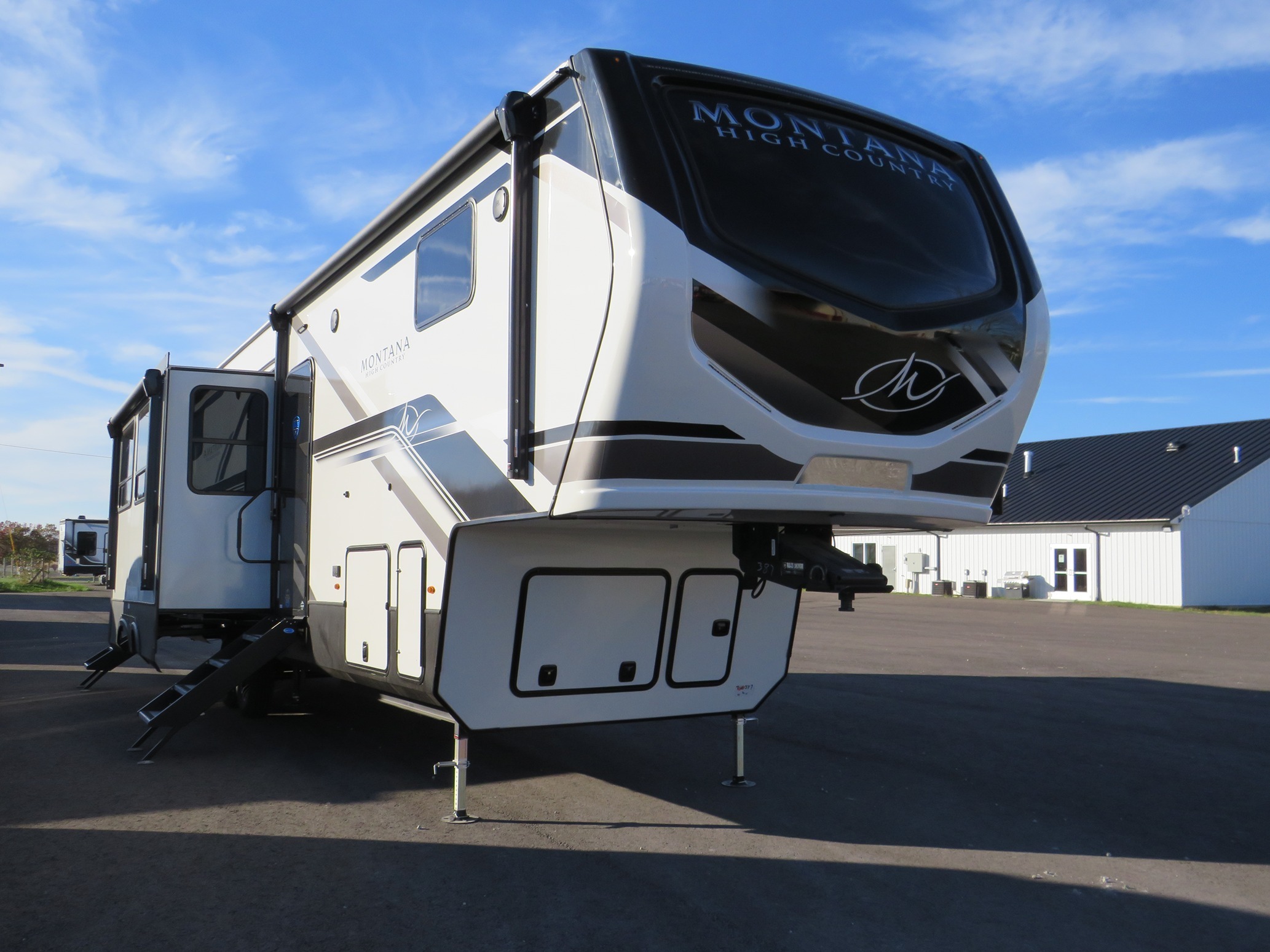 2025 Keystone MONTANA HIGH COUNTRY 389BH in wilmington OH